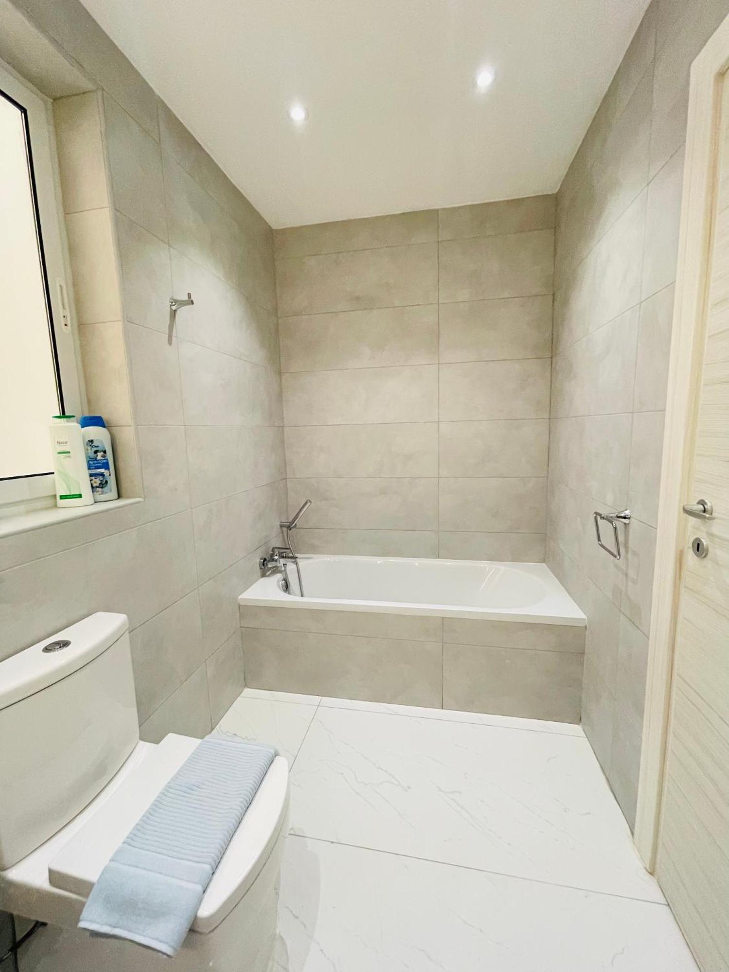 Blu Mar Sea View Apartments St. Paul's Bay Luaran gambar